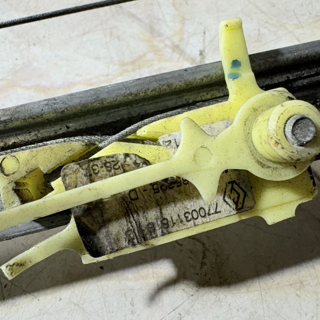 Renault Trafic II Vivaro A Primastar 2007-2014 N/S Front Manual Window Regulator
