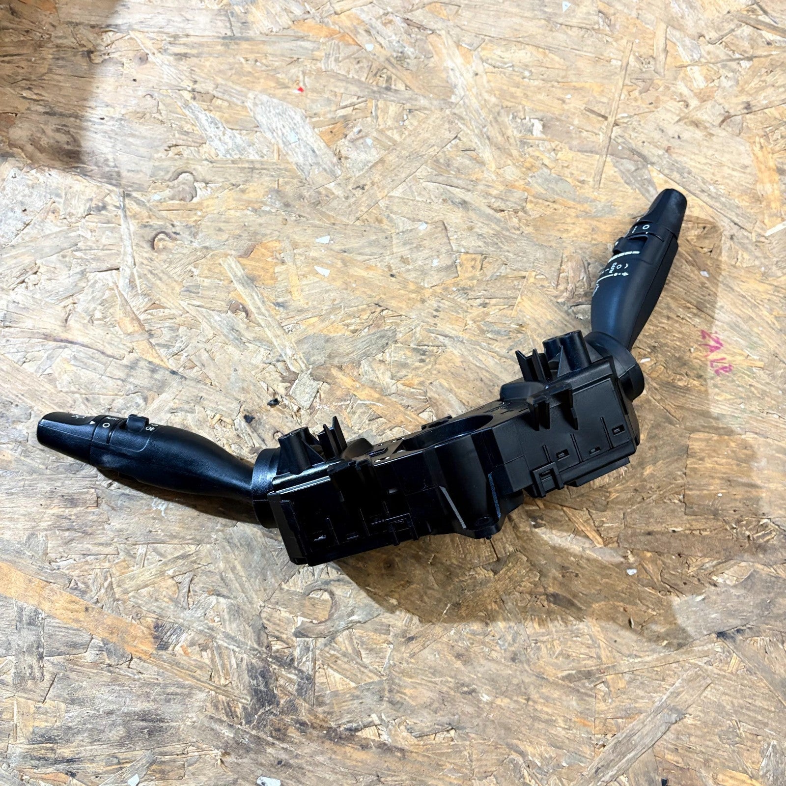 Kia Sportage Mk4 QL 2016-2021 Indicator Wiper Combination Stalk 93404-F1960