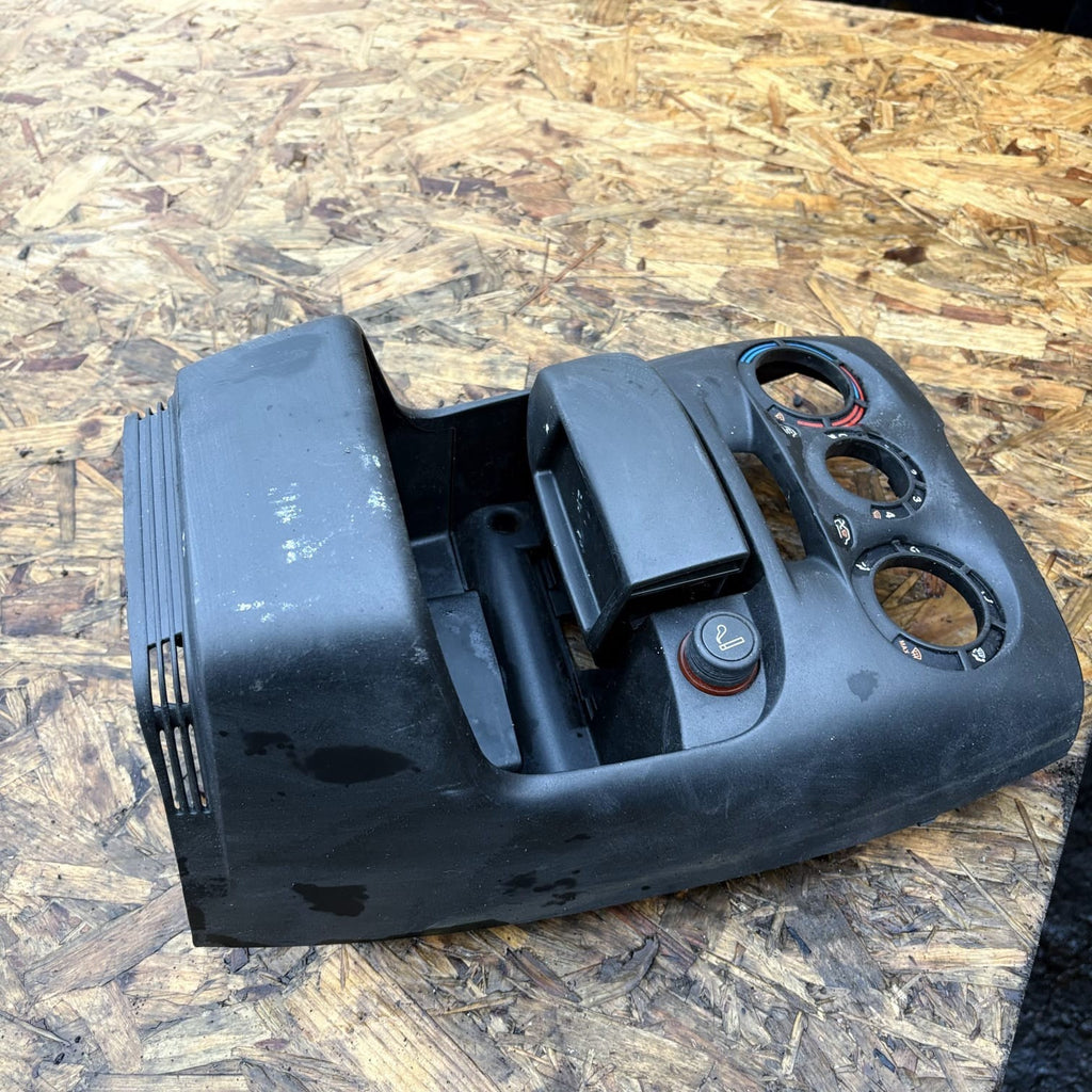 Fiat Punto 188 trim dashboard frame 225385 (05) 2005