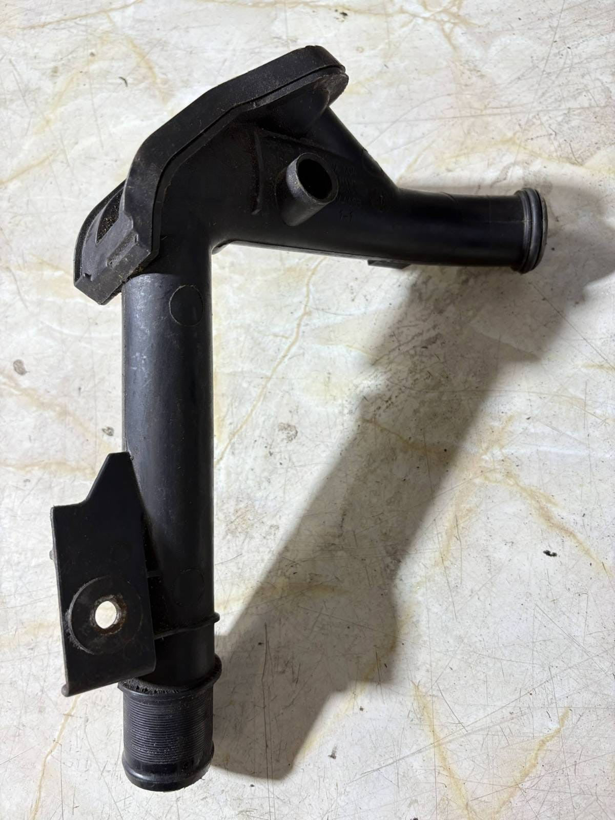 12-15 MERCEDES A CLASS A180 W176 THERMOSTAT WATER COOLANT PIPE 1.5 CDI DIESEL