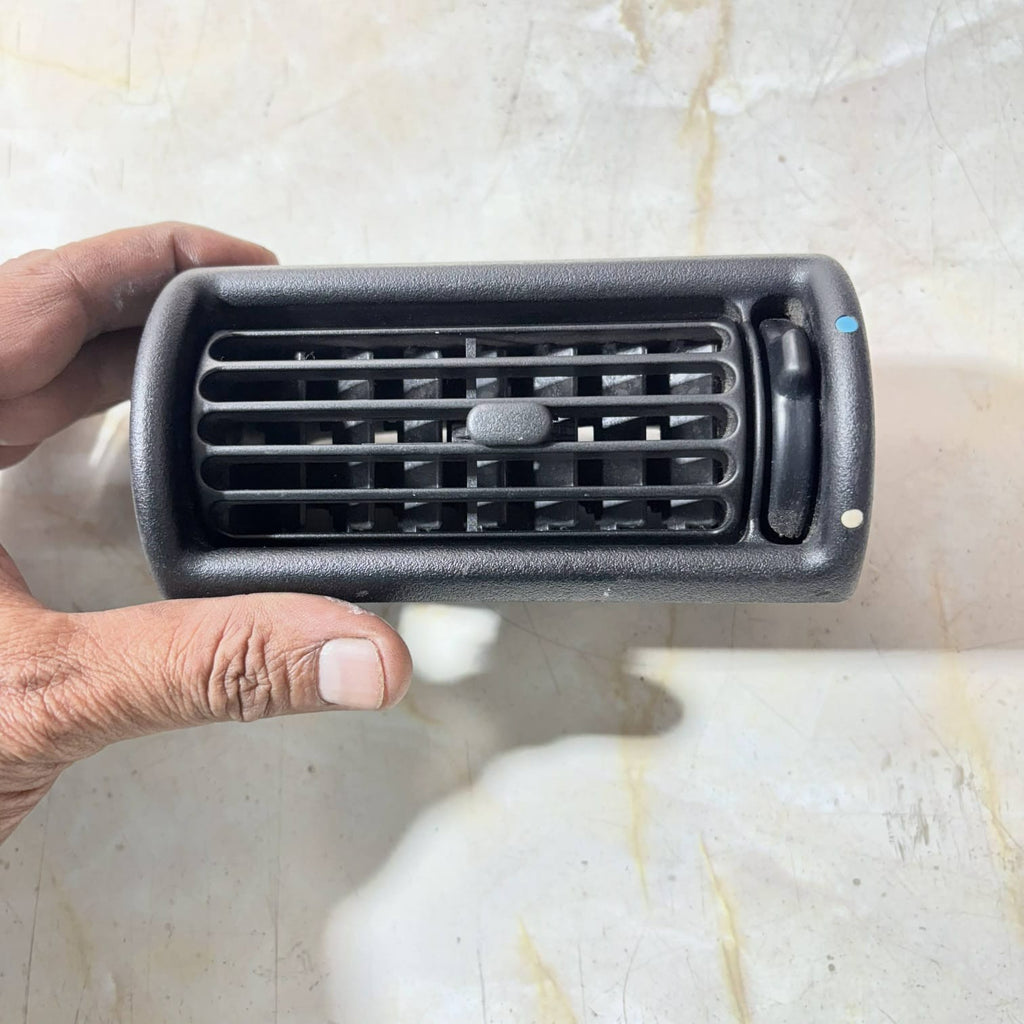Land Rover Freelander 2005 Dash Air Vent MWC4078 Black