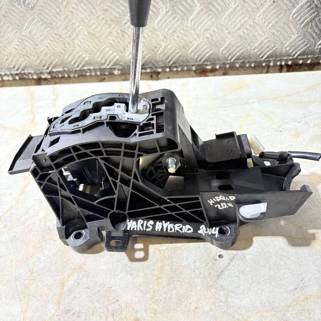 2012-2020 Toyota Yaris Hybrid XP130 RHD CVT Gear Selector 52160RH 52170RH