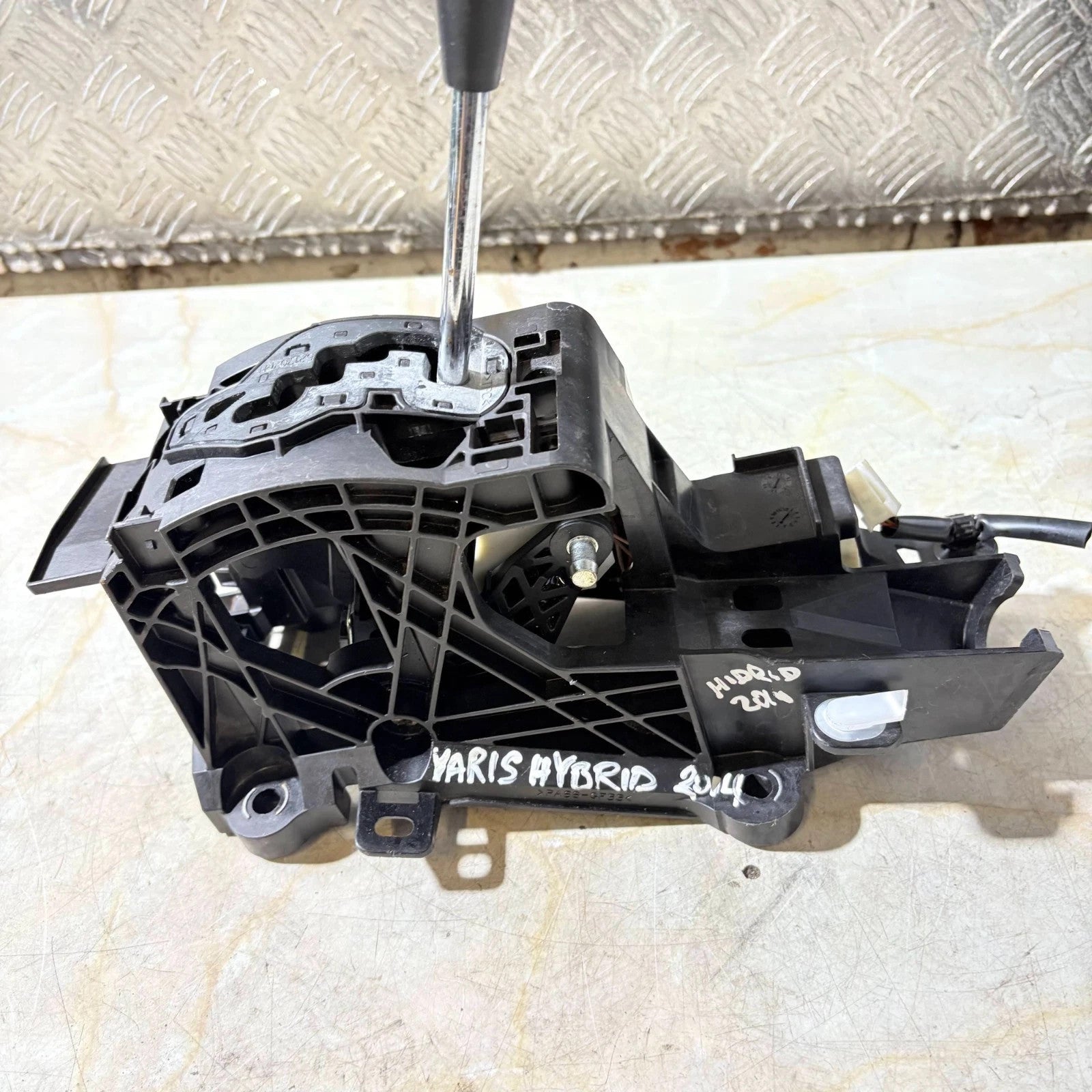 2012-2020 Toyota Yaris Hybrid XP130 RHD CVT Gear Selector 52160RH 52170RH