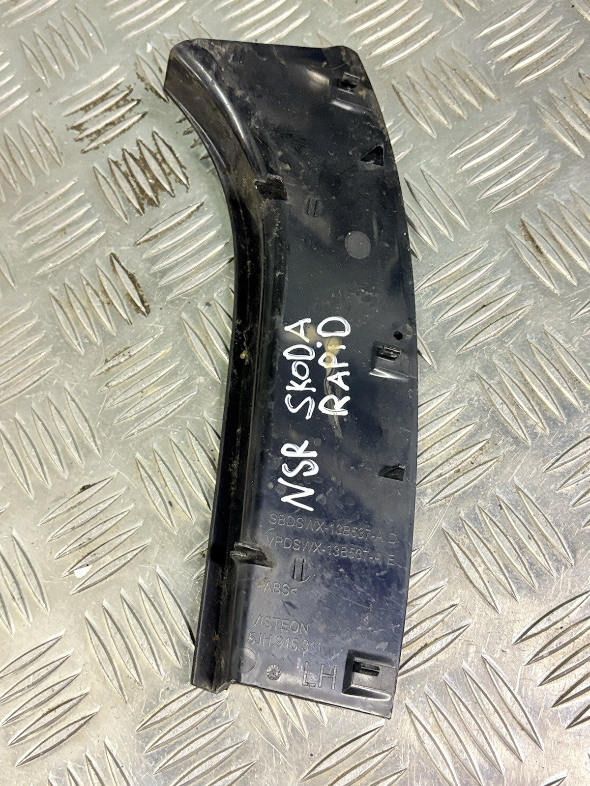 2012-16 SKODA RAPID 5DR PASSENGER SIDE INNER TRIM 5JH945311