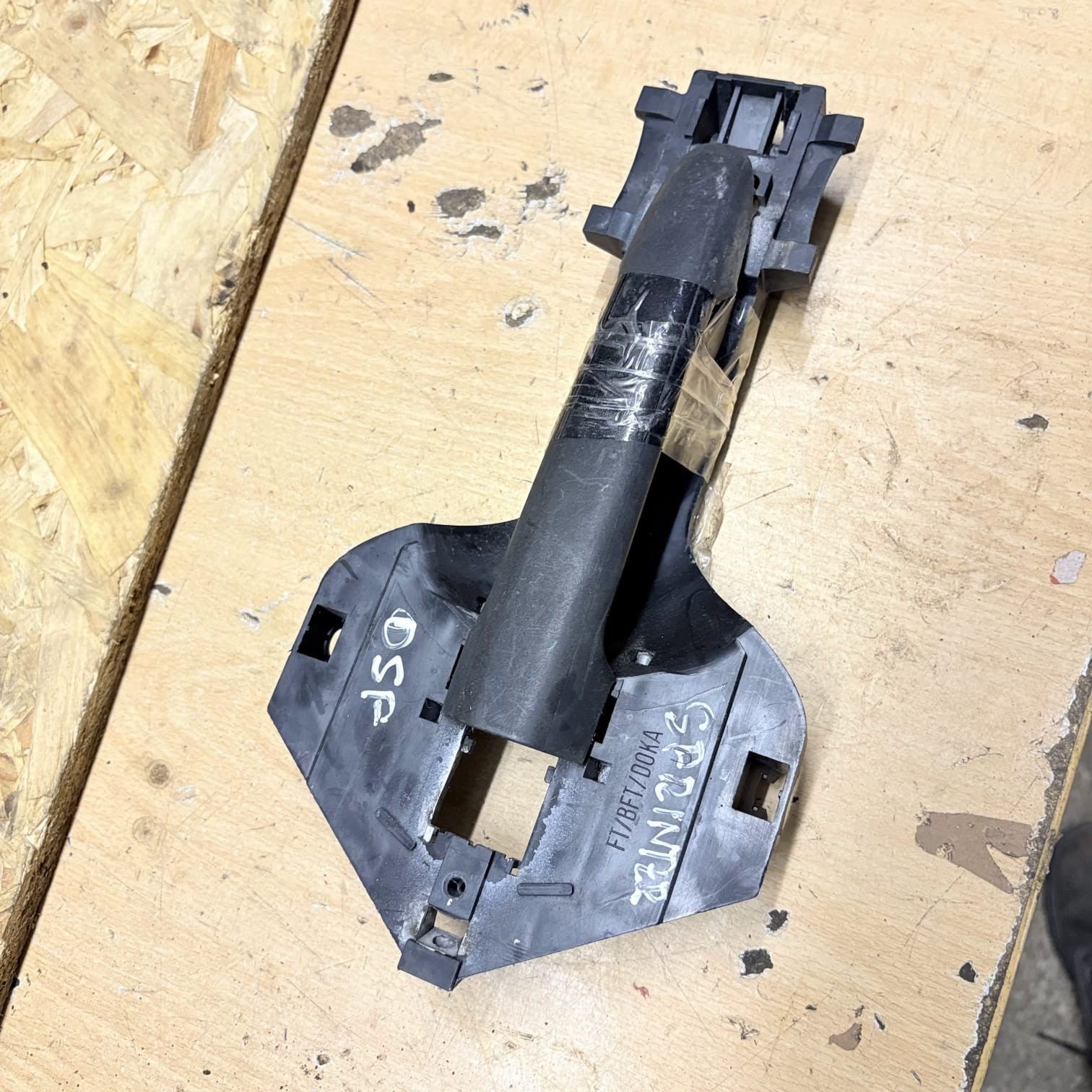 MERCEDES SPRINTER W906 DOOR OUTER HANDLE FRONT RIGHT DRIVER OSF 96-06