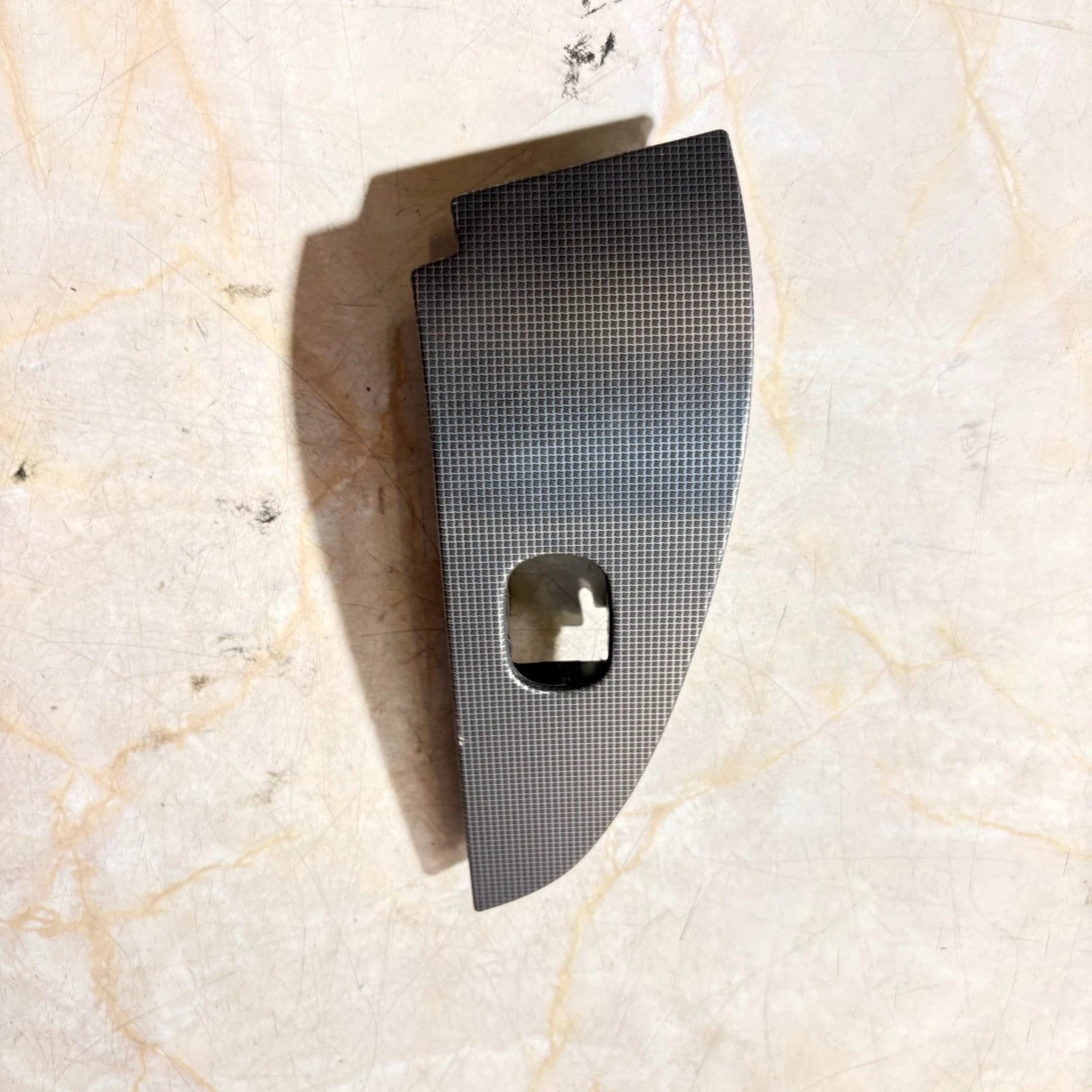 MERCEDES C CLASS 00-08 FRONT PASSENGER LEFT WINDOW SWITCH TRIM