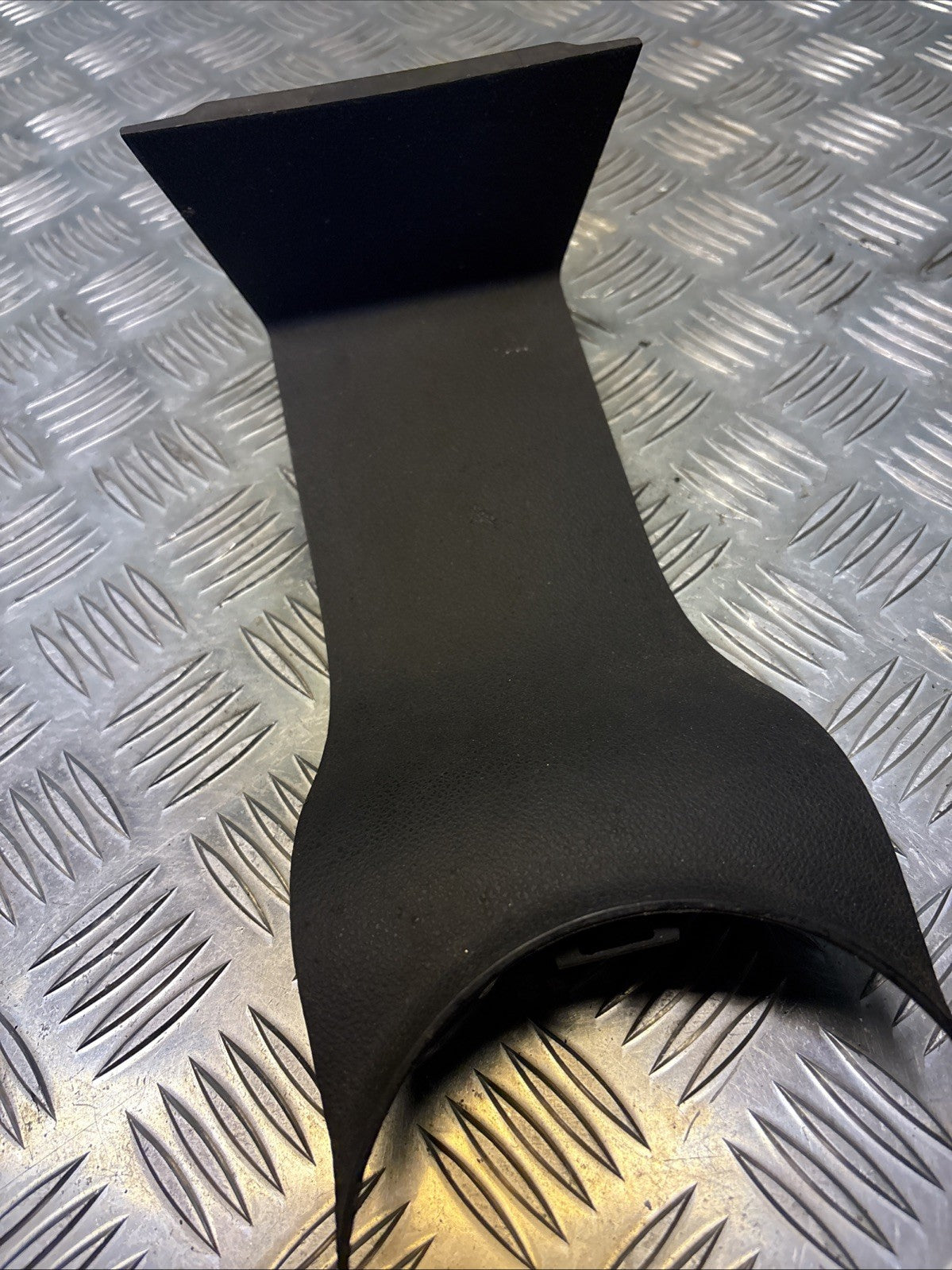 Audi A2 8Z Black Centre Console Trim in Front of Gear Stick 8Z0864261A