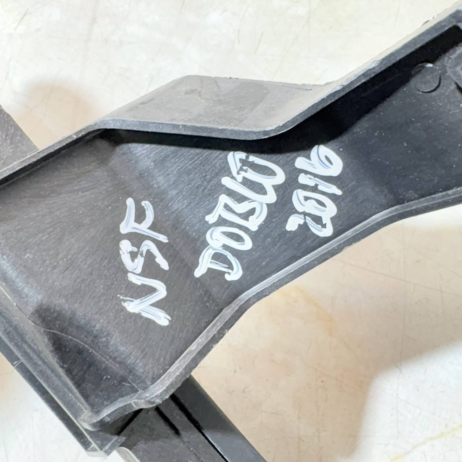 2016 FIAT DOBLO CARGO PASSENGER FRONT GLASS GUIDE 51810885-NSF