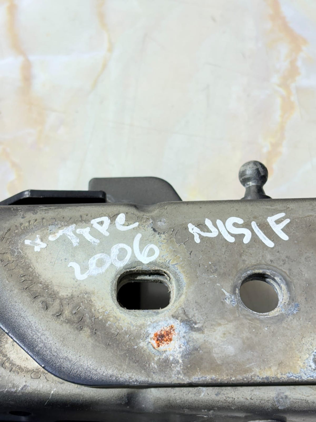 JAGUAR X-TYPE BONNET HINGE FRONT LEFT 1X43-16800-AH 2006
