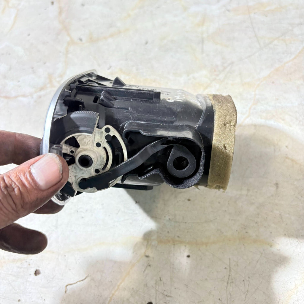 Citroen C3 Picasso 2008-2017 Dashboard Air Vent Right Side 9683043377 8578009010