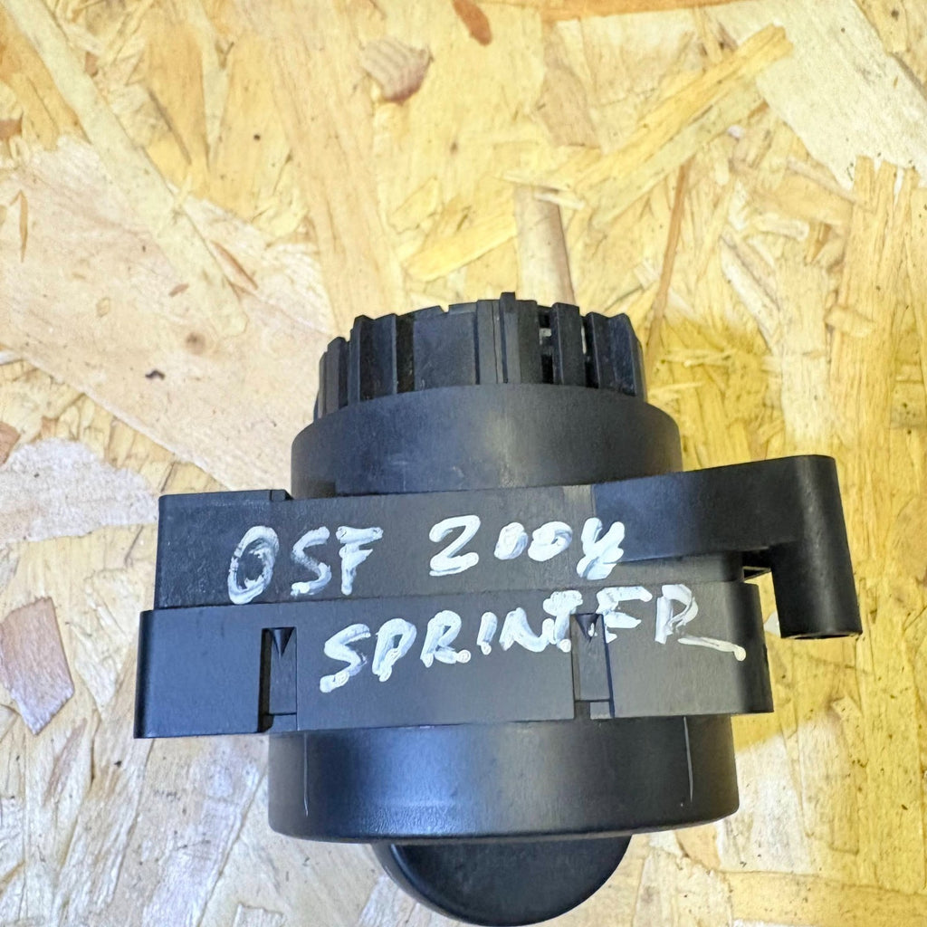 Mercedes Sprinter 04 Right Front Light Switch Headlight Control Unit A9065450104