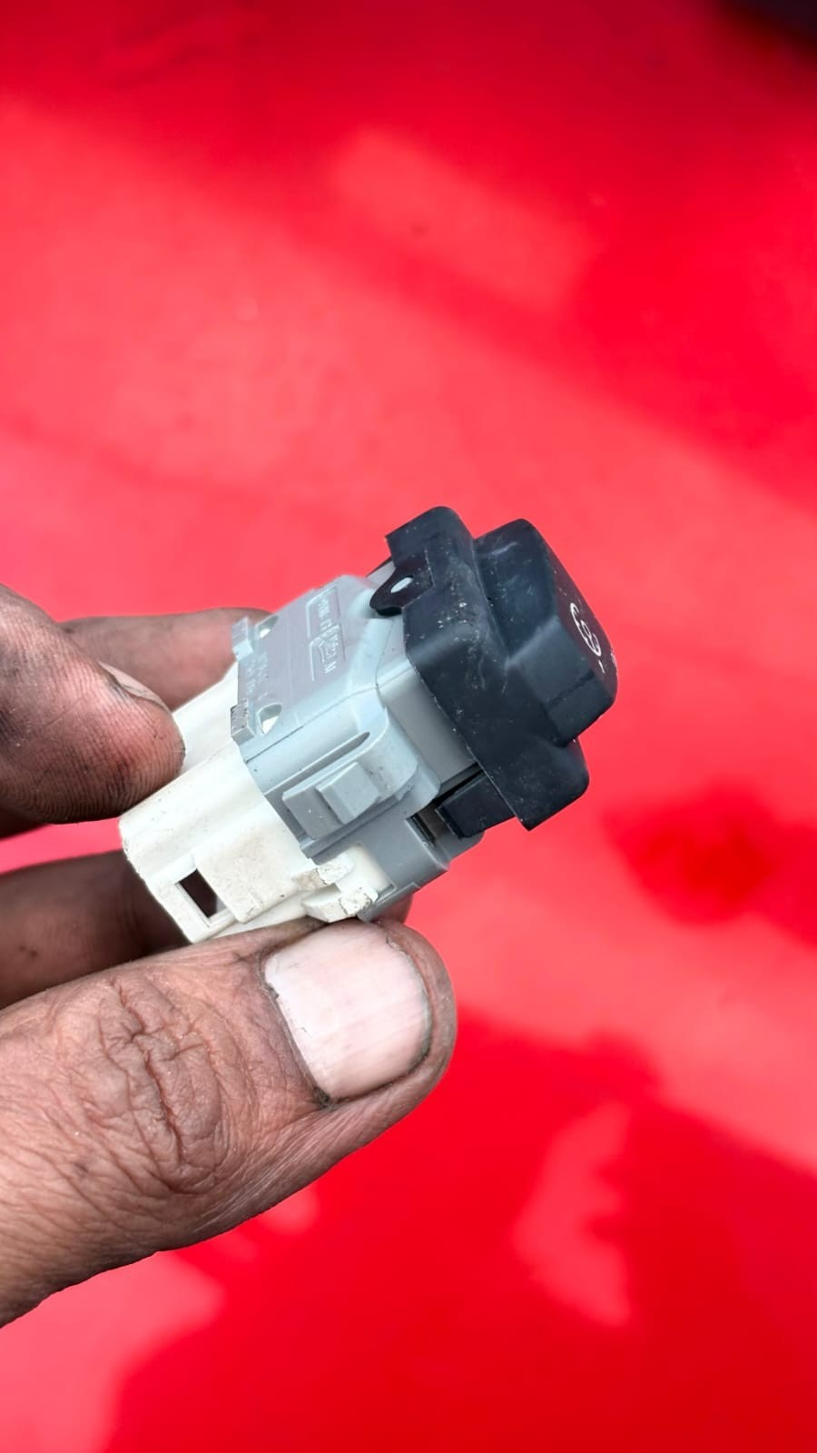 2012 RENAULT TWINGO 3DR OVERRUN SPEED CONTROL SWITCH 107841C