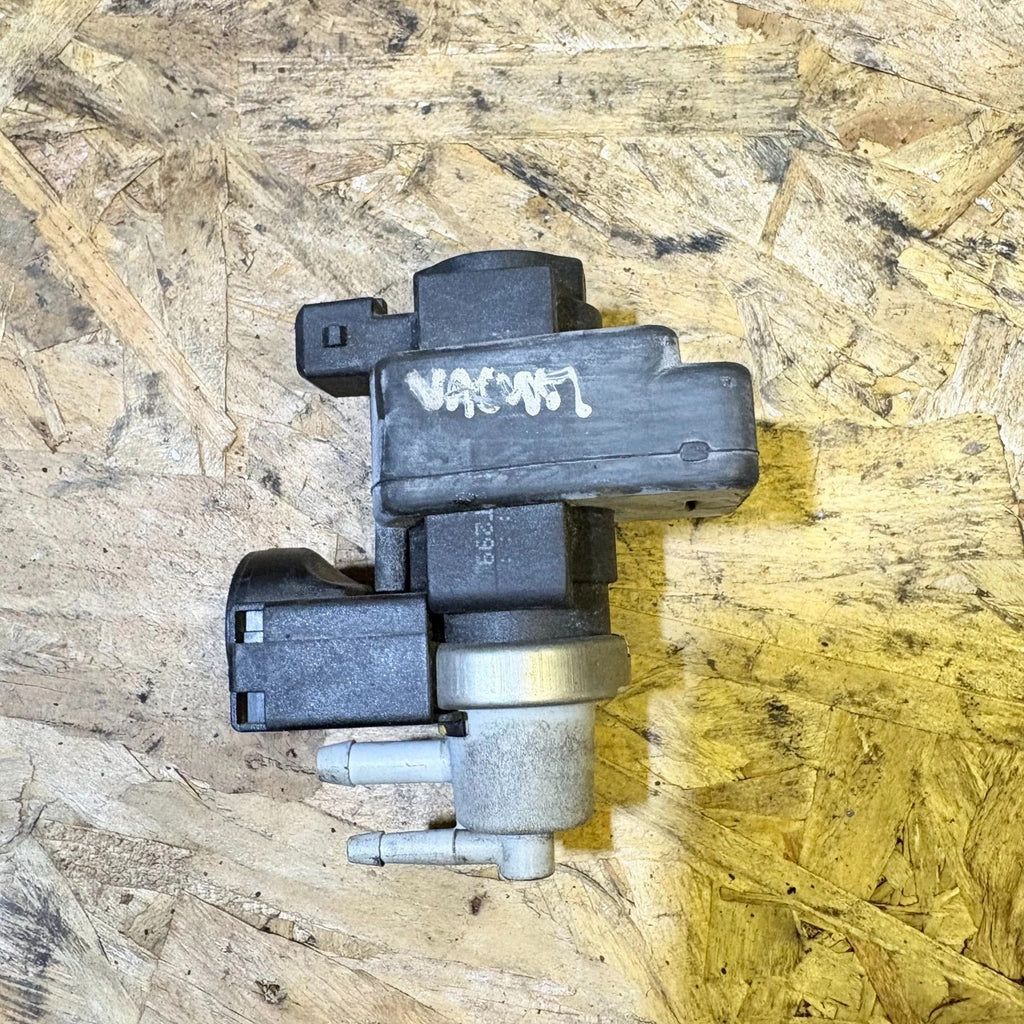Kia Carens 2.0 CRDi 2006-2012 Turbo Boost Control Solenoid Valve 36611200