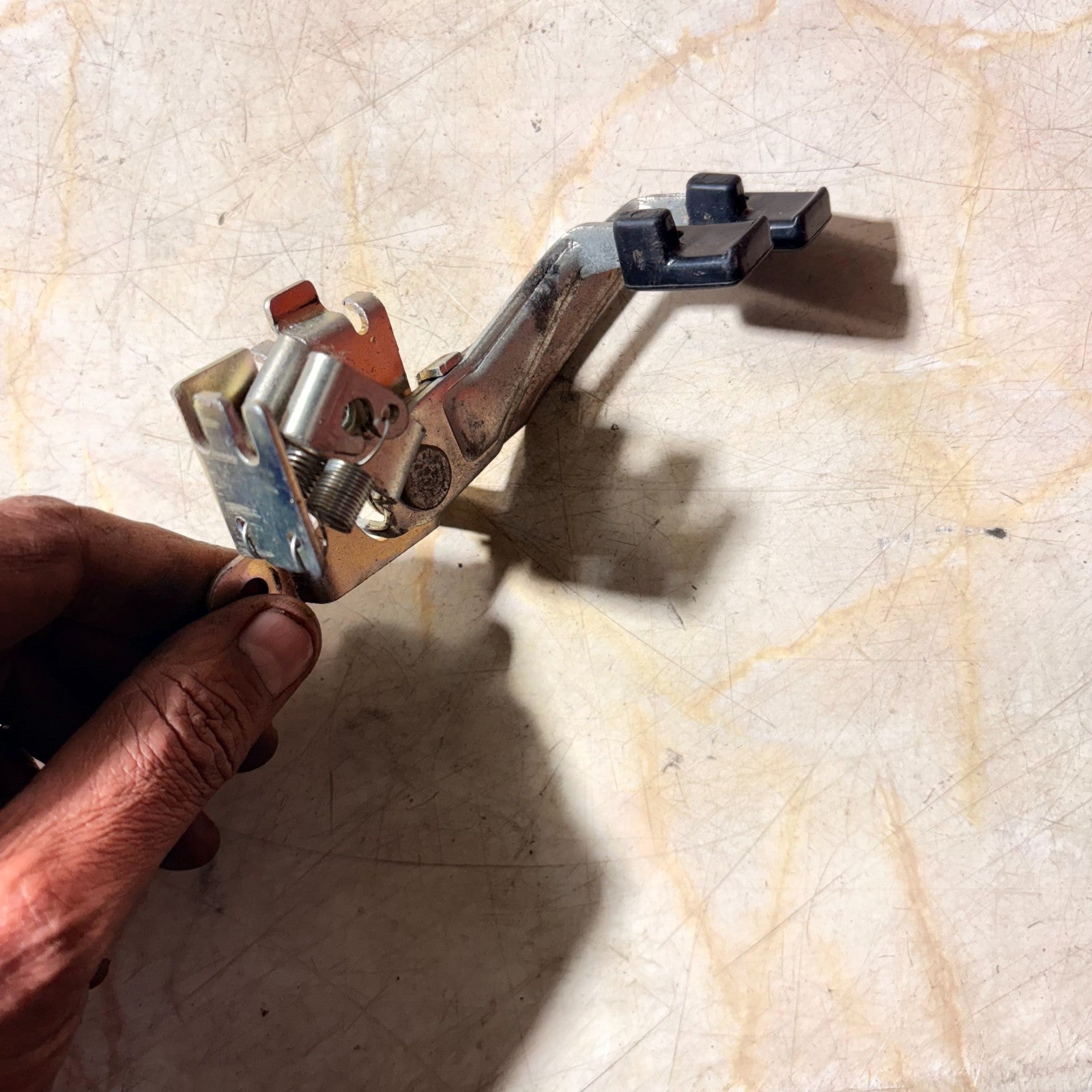 SUZUKI LEVER FUEL LID and BONNET OPENER