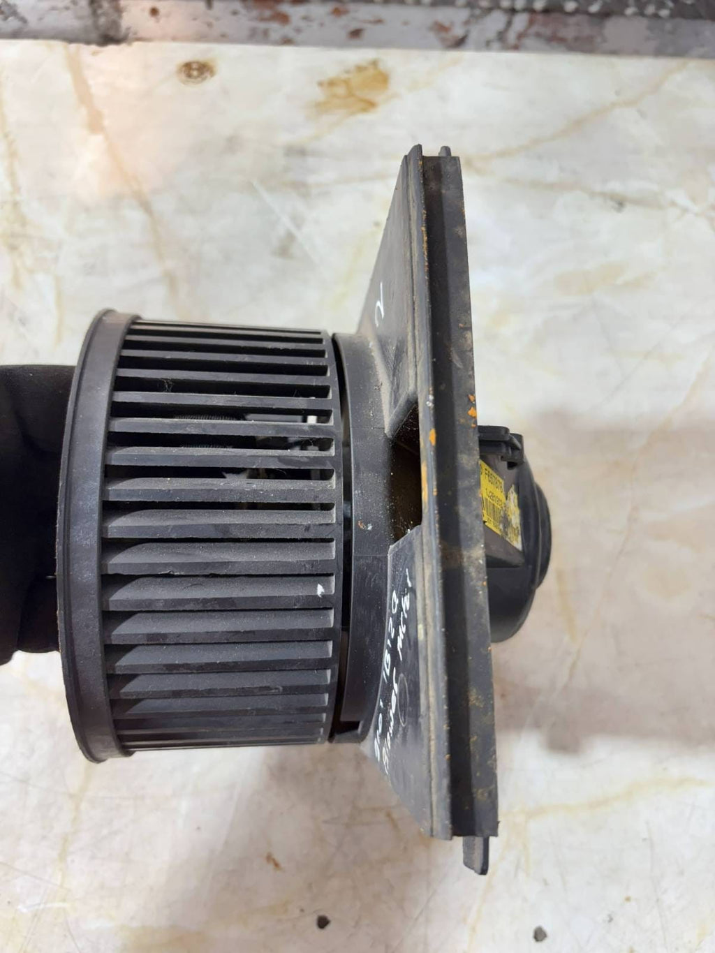 2001 VOLKSWAGEN GOLF IV HEATER BLOWER MOTOR FAN H35657880E