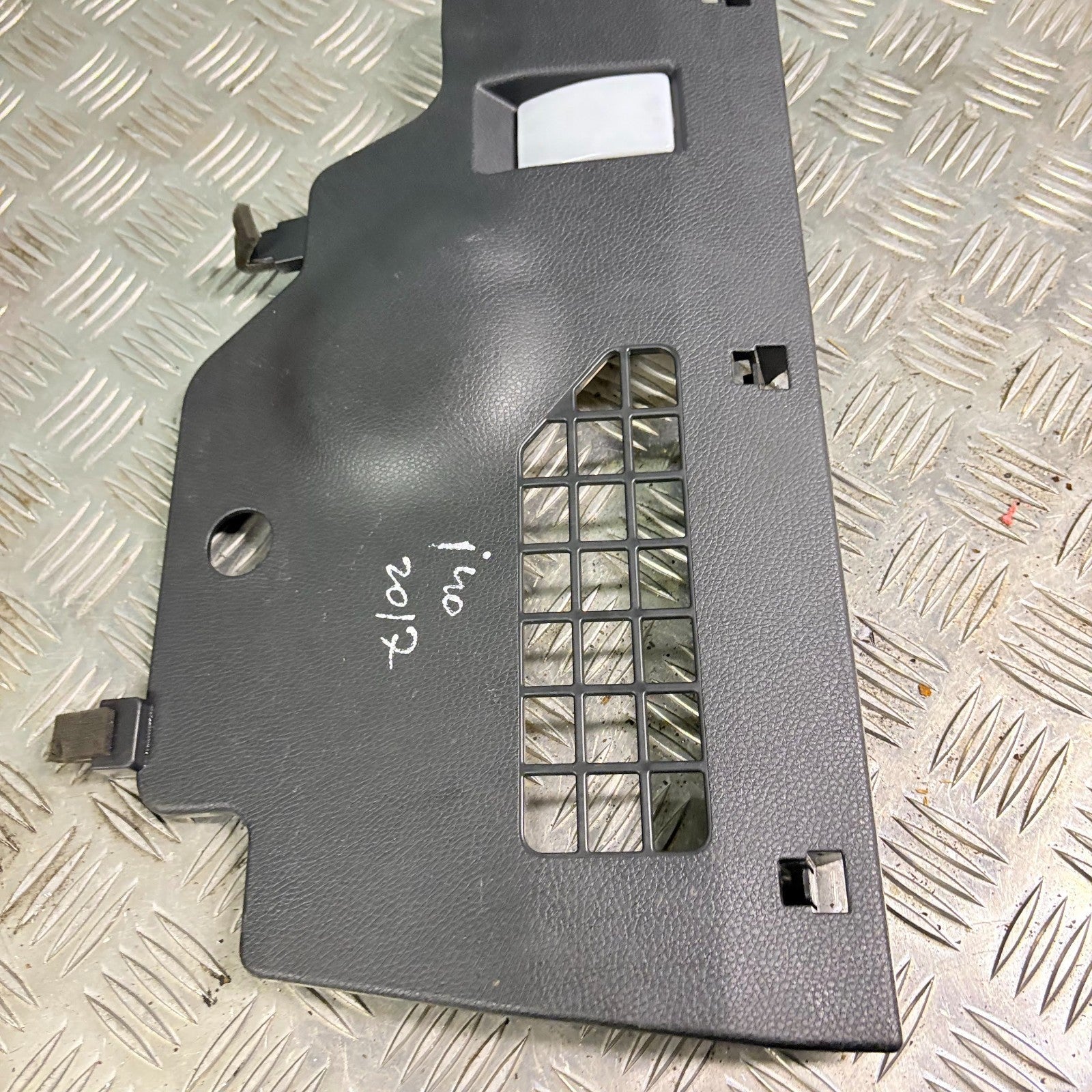 HYUNDAI i40 2011-2017 Lower Dashboard Panel