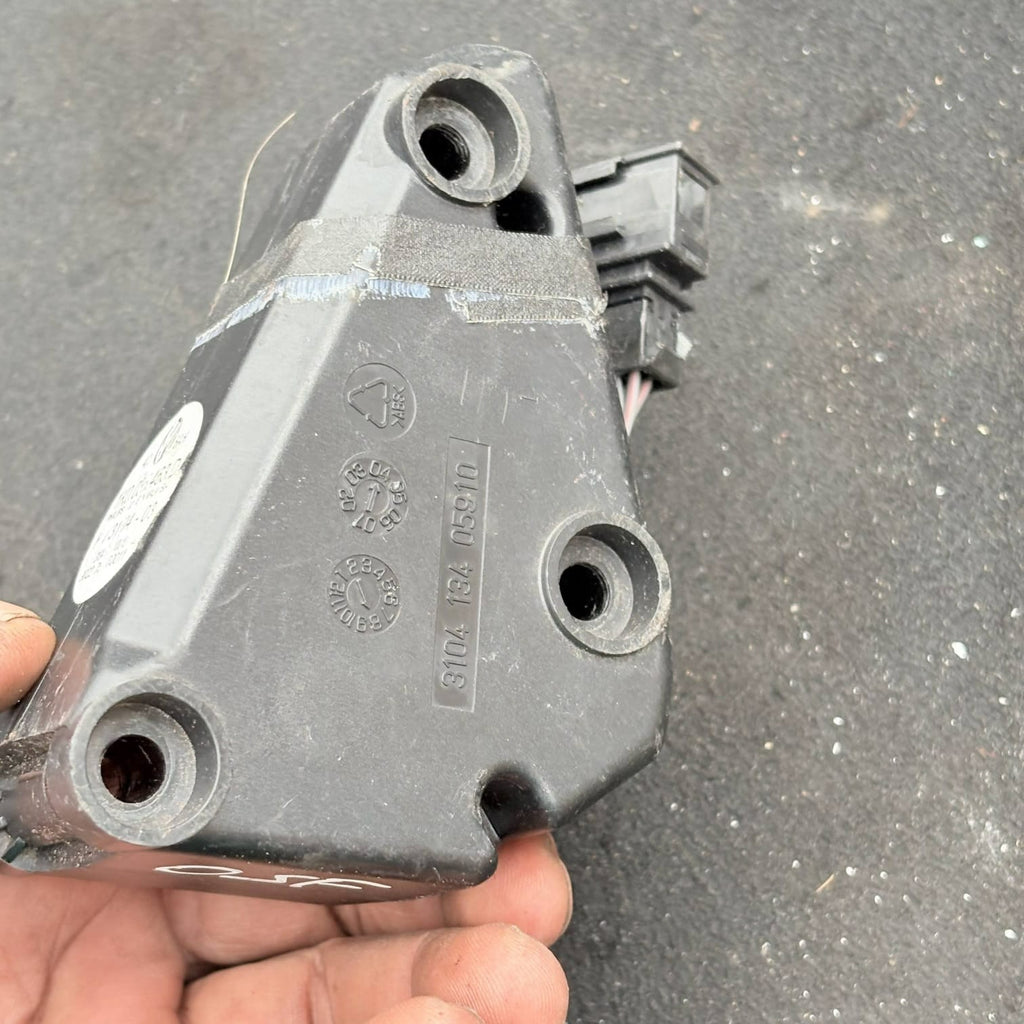 VW Golf Mk5 04-09 Golf Plus 08-14 Jetta 05-11 Speaker Amp Crossover 1K0035463D