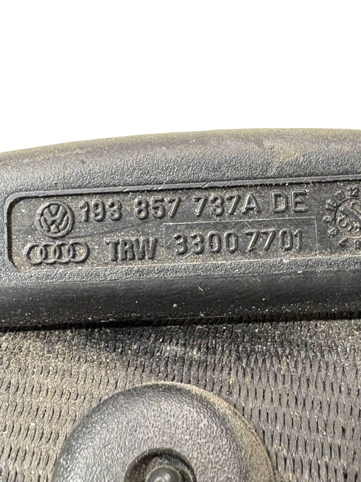 Citroen C5 2.0i 103kW Petrol Estate 2005 Rear right safety seatbelt 00063774B