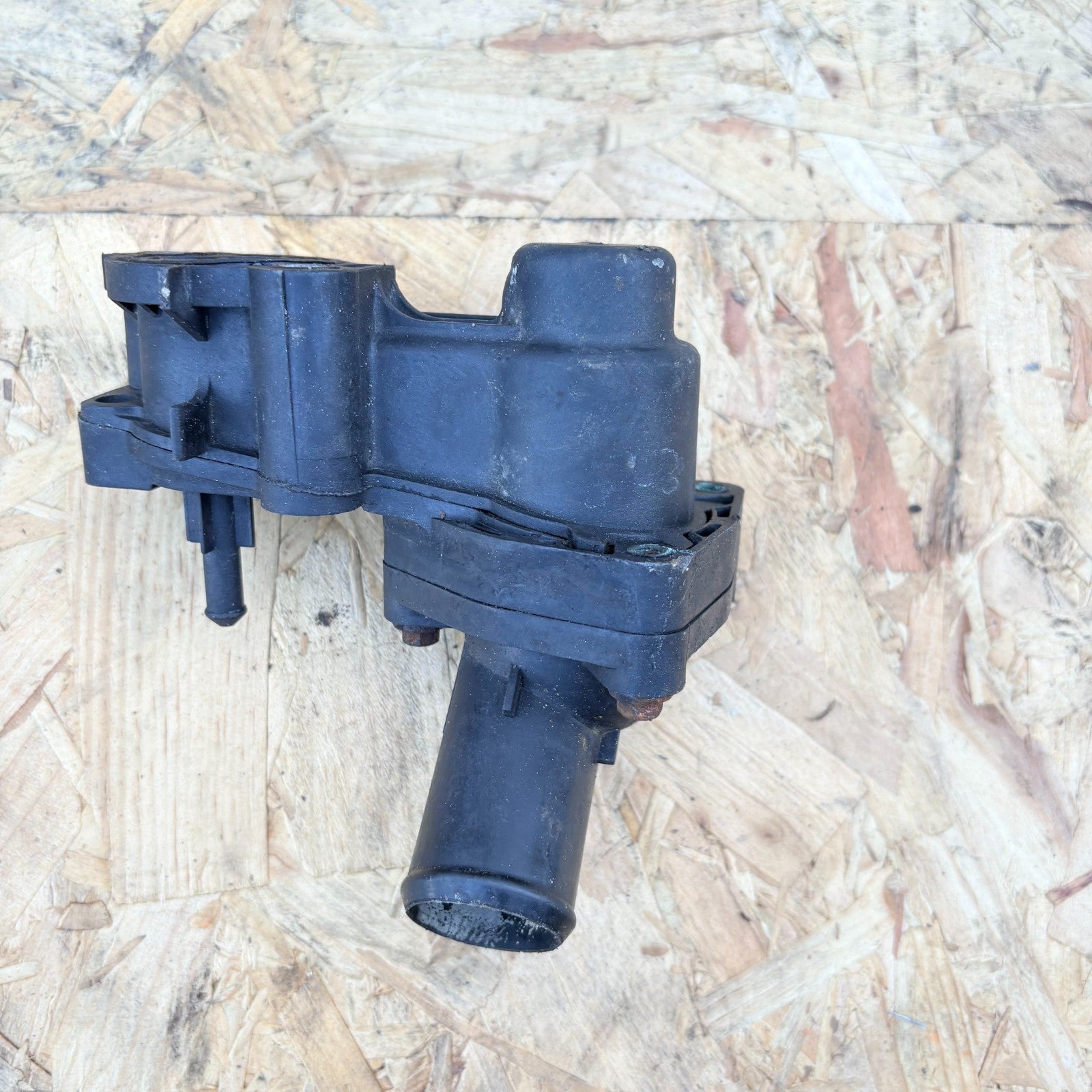 Coolant Thermostat and Housing Ford Tourneo Connect 2002 to 2013