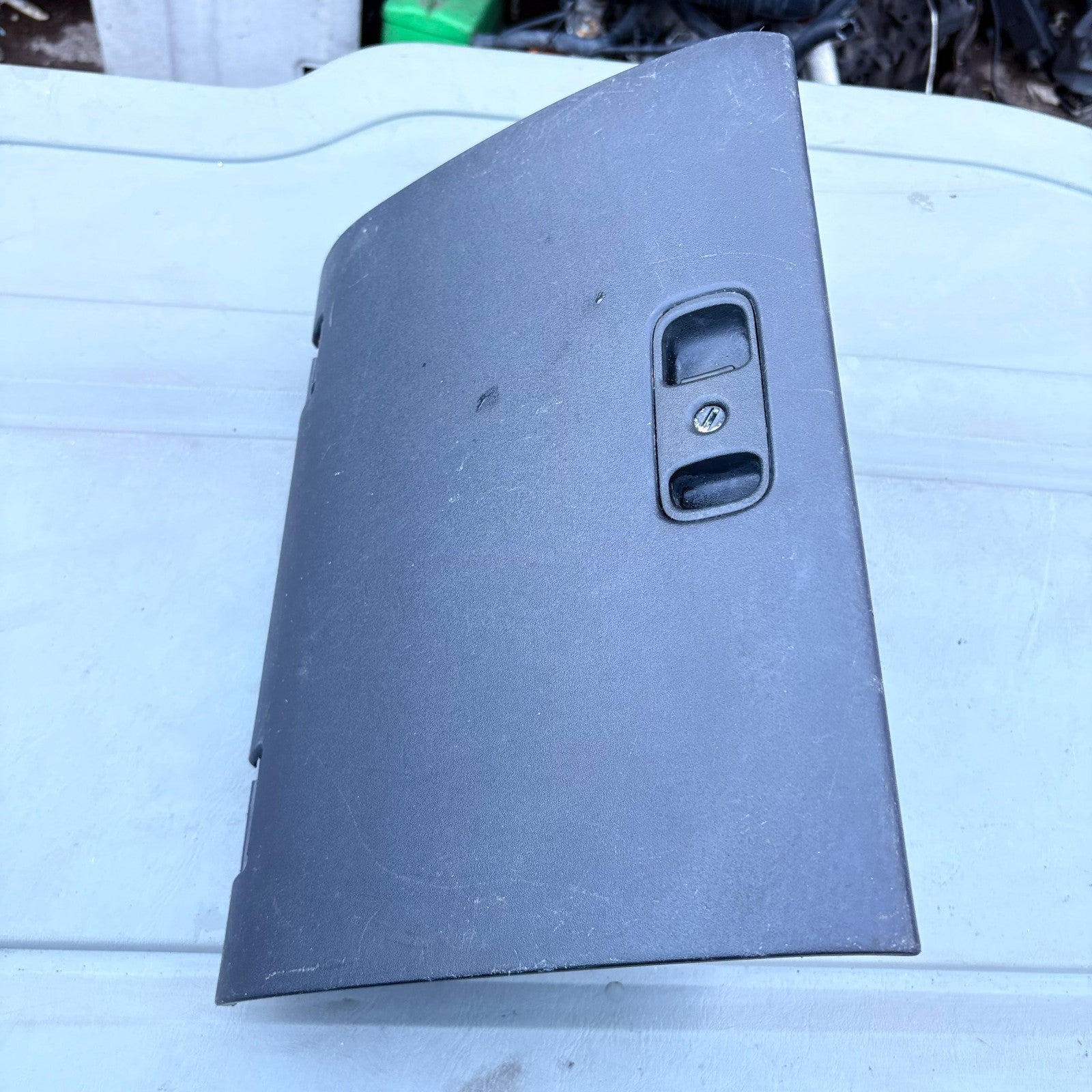 Mitsubishi Shogun Pajero Mk3 09-1999 to 09-2006 Glove Box MR402403