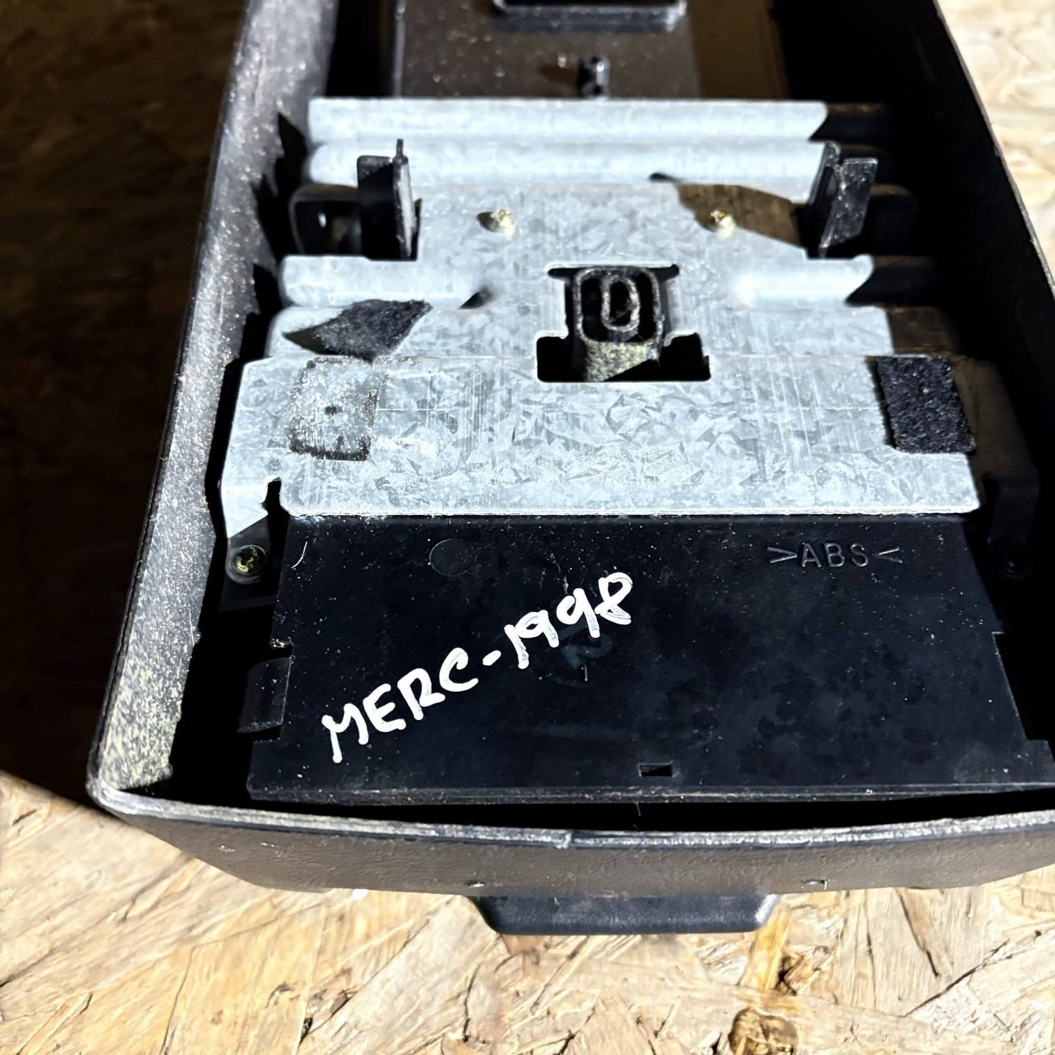 Mercedes-Benz W202 Centre Console with Ashtray-1998