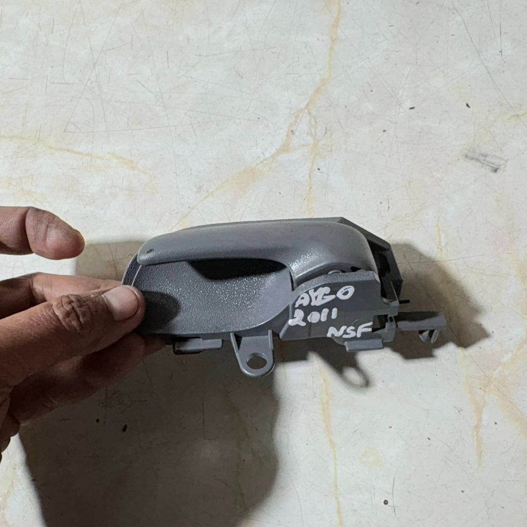 Interior Inside Door Handle Passenger Front Toyota Aygo 2011