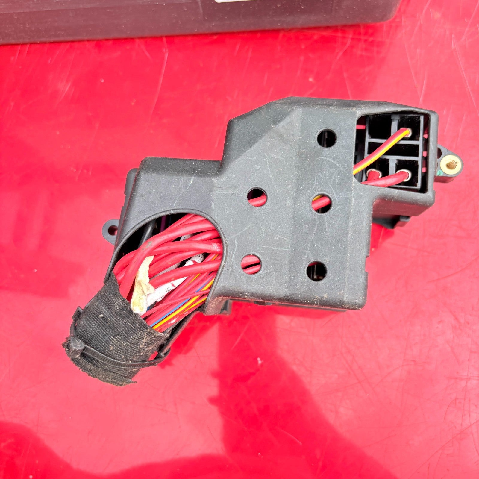 2008 porsche cayenne 955 front passenger left dashboard dash fuse box