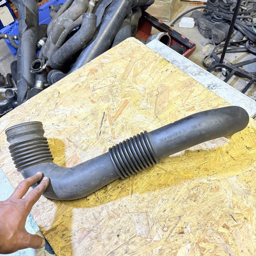 Mercedes Sprinter Air Filter Box Intake Pipe A9065280124 W906 311 CDI