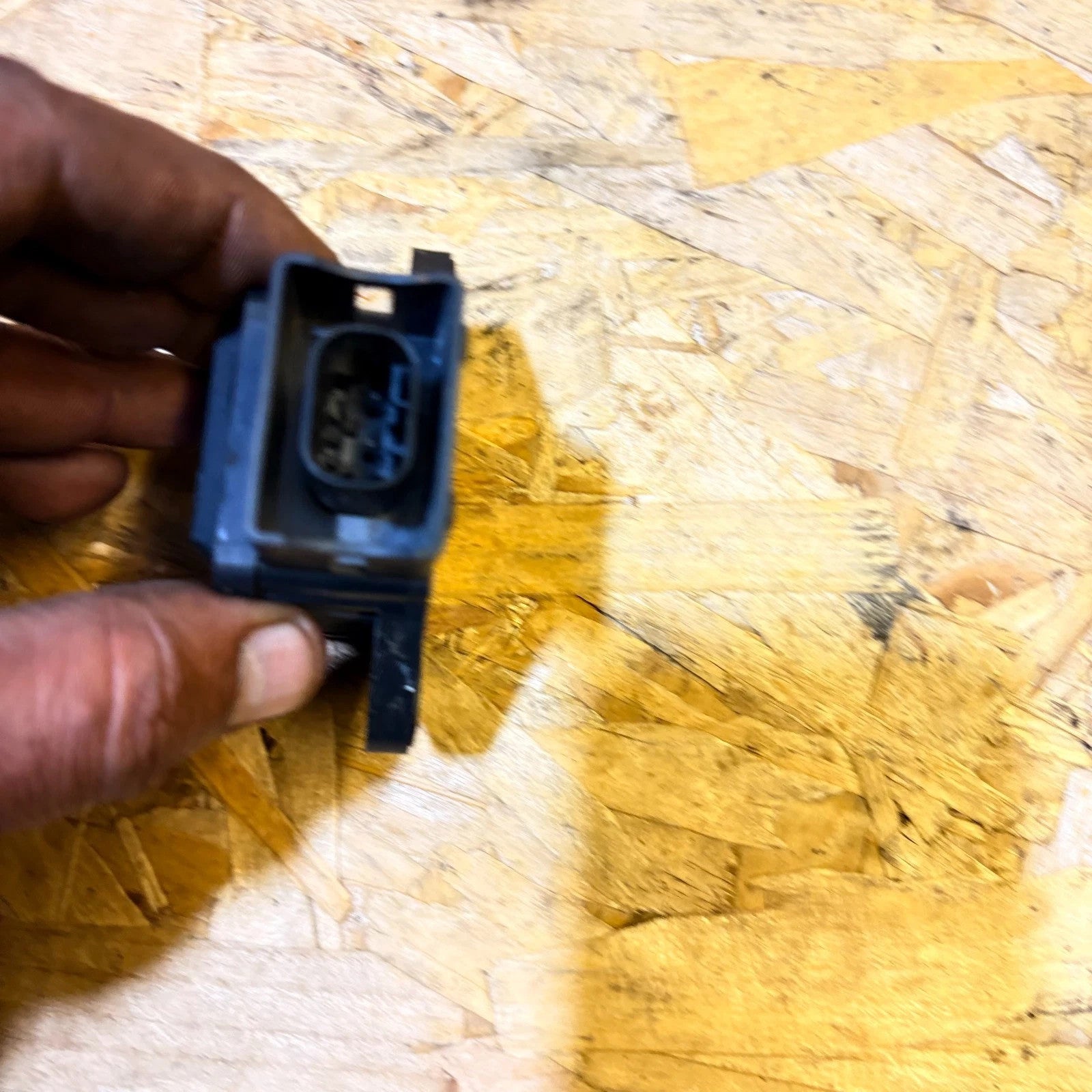 HONDA FR-V 2004-2009 YAW RATE SENSOR MODULE 0265005299