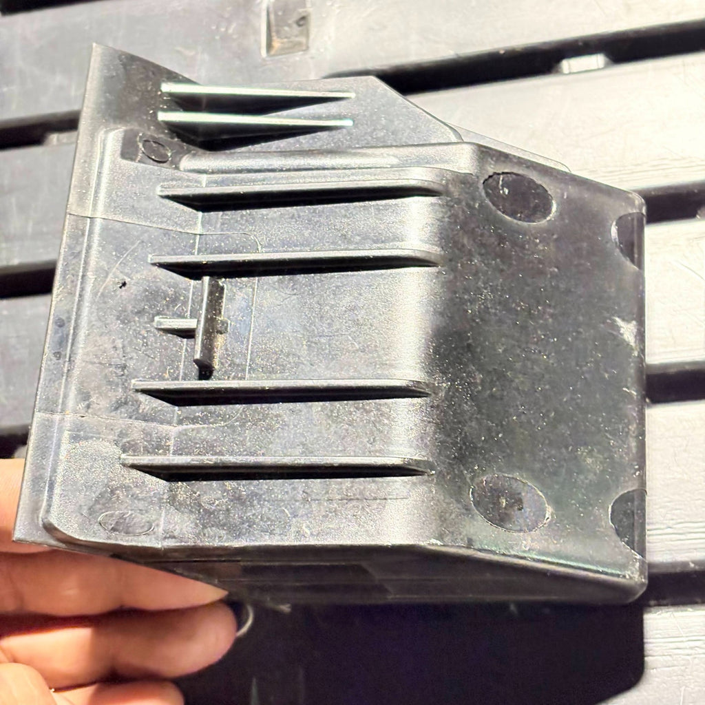 SKODA OCTAVIA MK2 2010 CENTER CONSOLE REAR STORAGE TRAY