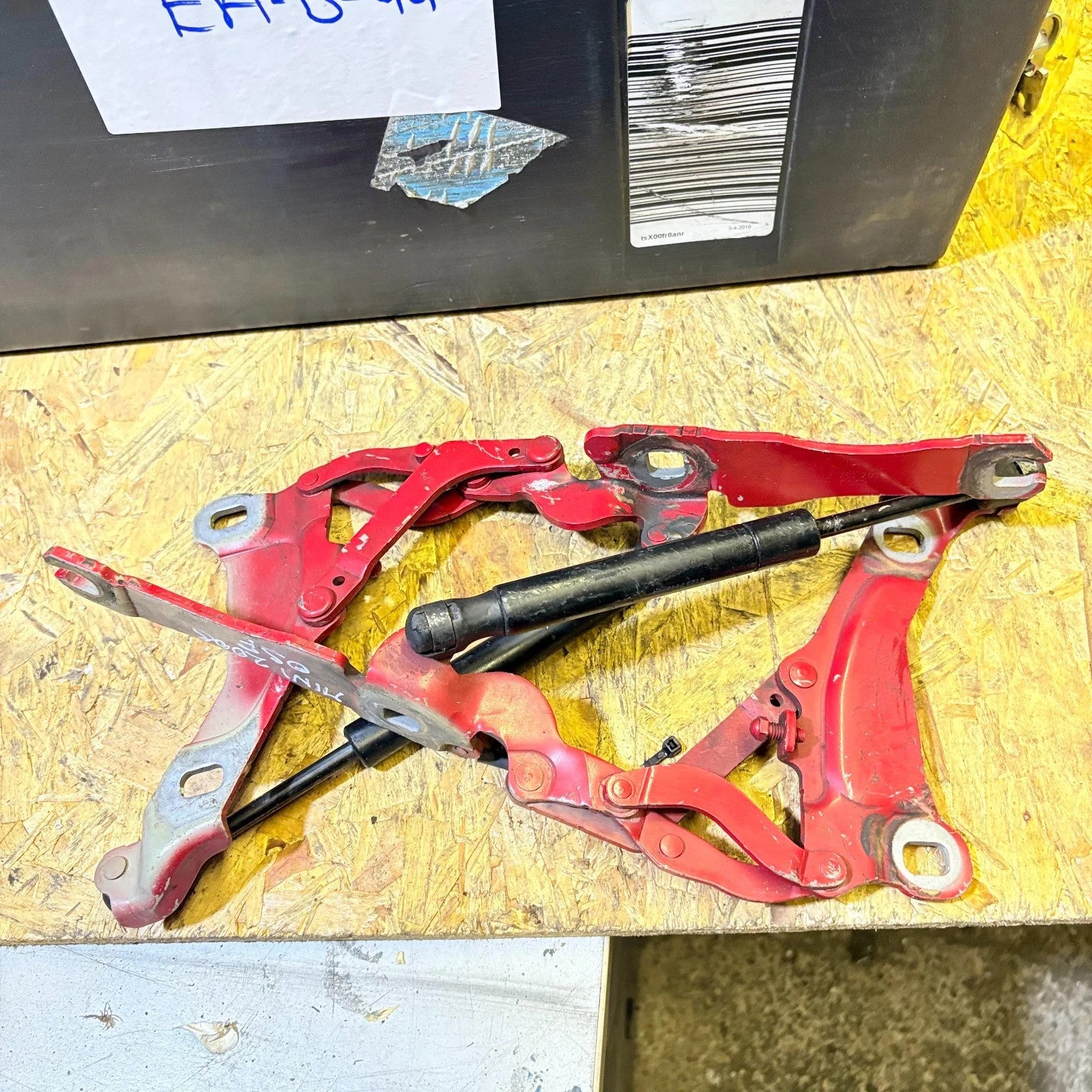 BMW Mini One Cooper R55 R56 R57 Front Right SIde Bonnet Hinges &Struts 2008-2013