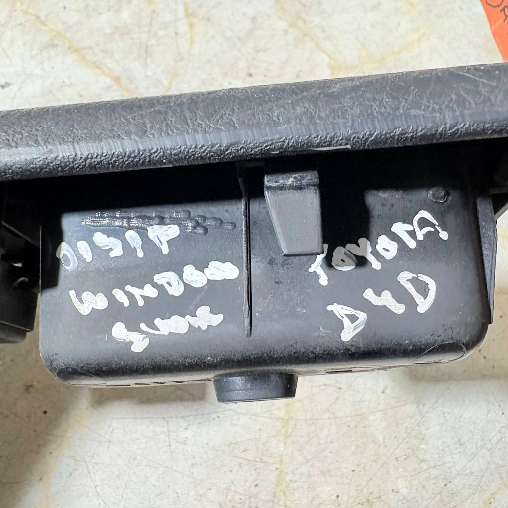 TOYOTA D4D FRONT DRIVER SIDE WINDOW CONTROL SWITCH