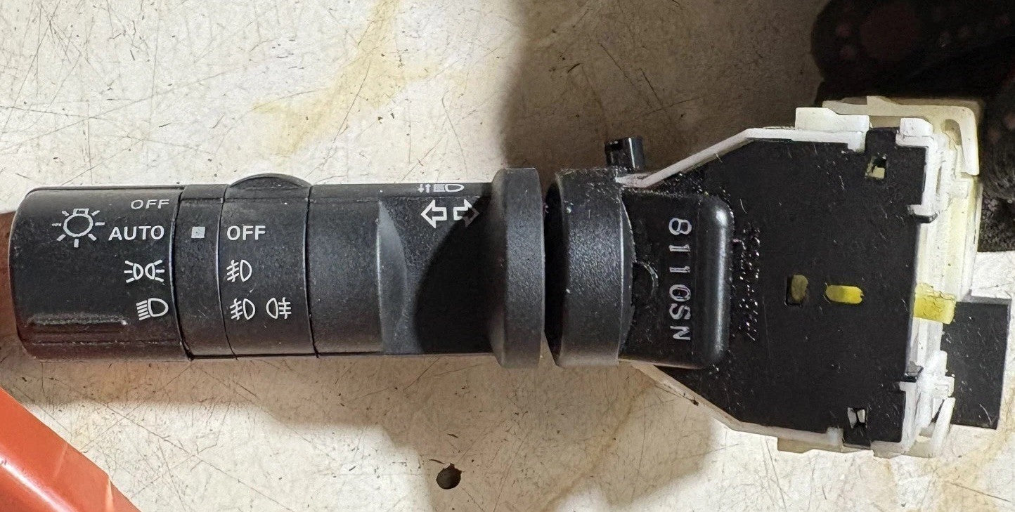 Nissan Indicator Light Stalk Switch Control Arm 2006-2010