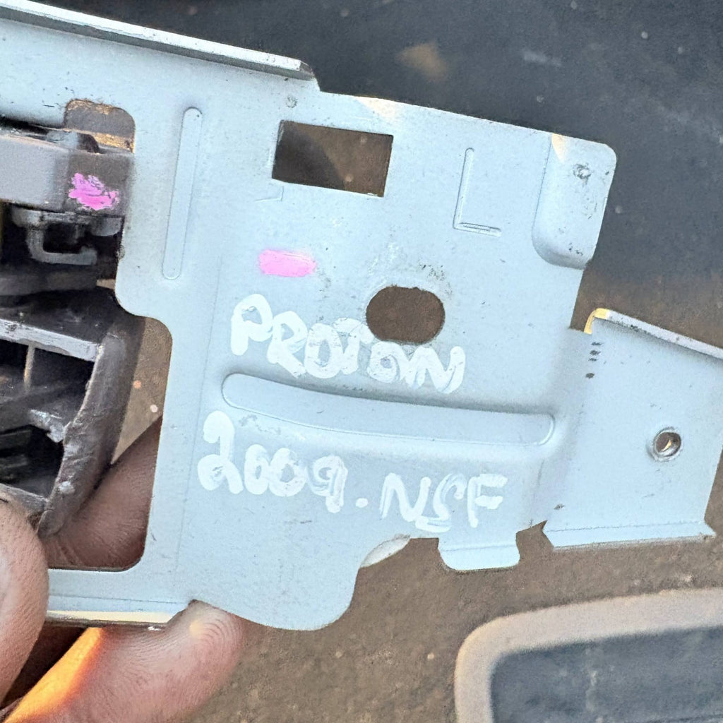 Inner Door Handle Passenger Front Mitsubishi 2009 Proton NSF
