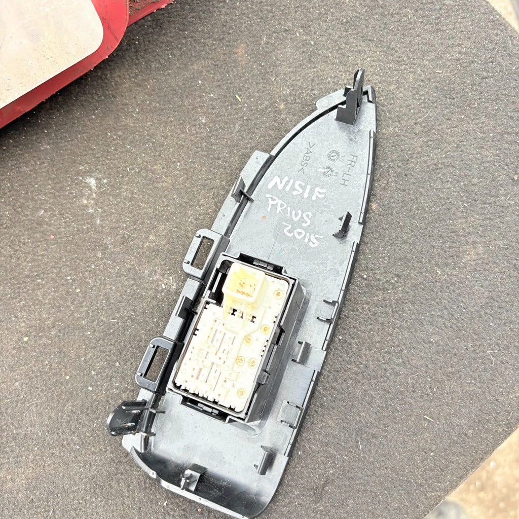 Toyota Prius 2015 Front Passenger Side Left Window Switch