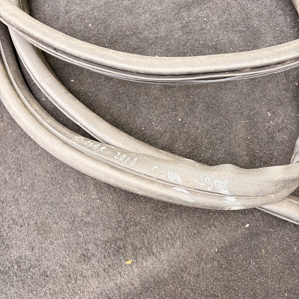 FORD C-MAX MK2 2010-2019 REAR LEFT N/S REAR DOOR RUBBER WEATHERSTRIP
