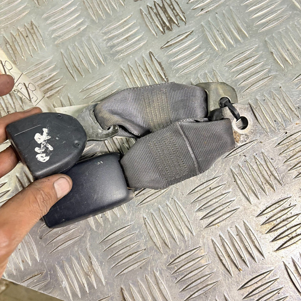 2000-2004 SUZUKI IGNIS REAR RIGHT SEAT BELT BUCKLES E034501