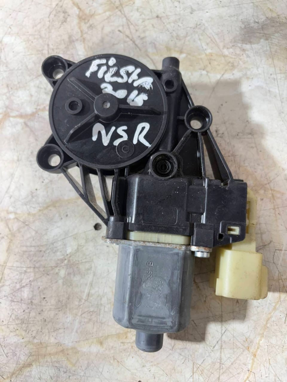 FORD FIESTA2 MK7.5 NSR PASSENGER SIDE FRONT ELECTRIC WINDOW MOTOR 8A61-14A389-B