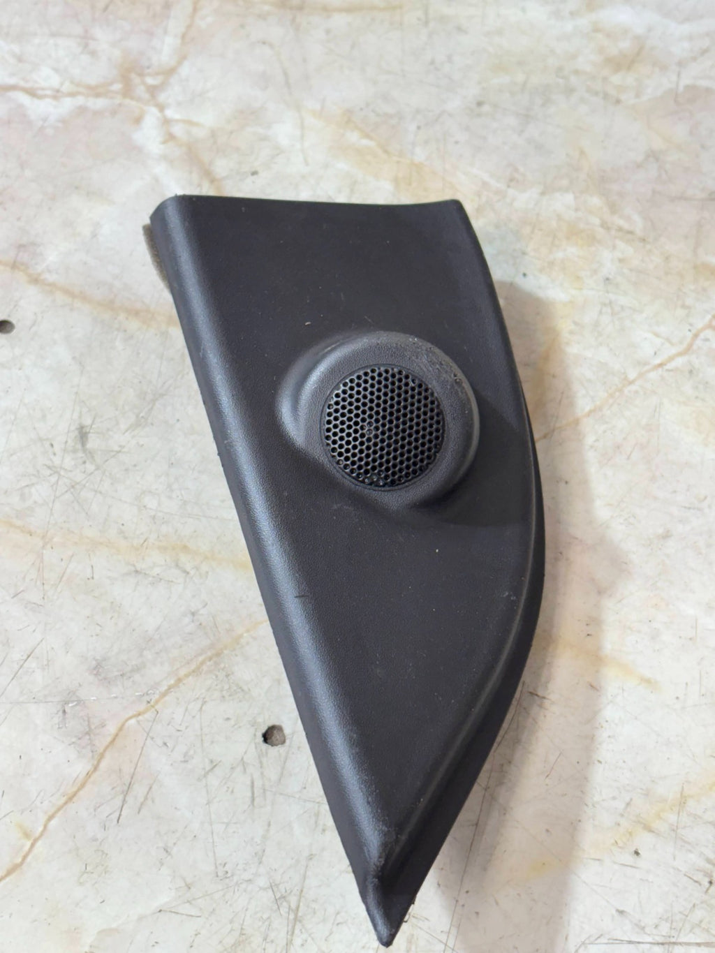 Hyundai Getz 2004 front right door speaker tweeter 87661-1C020