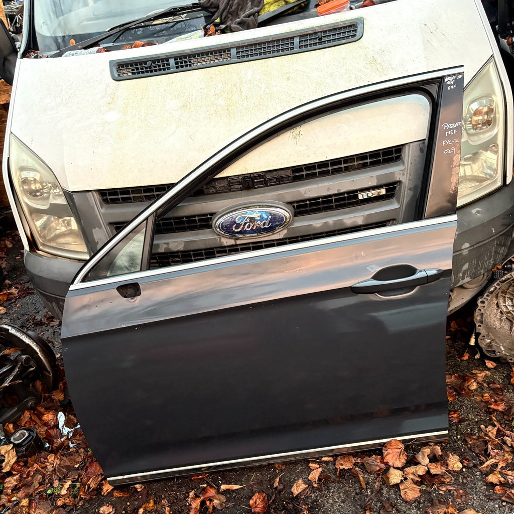 VOLKSWAGEN PASSAT B8 ESTATE PASSENGER SIDE FRONT BARE DOOR