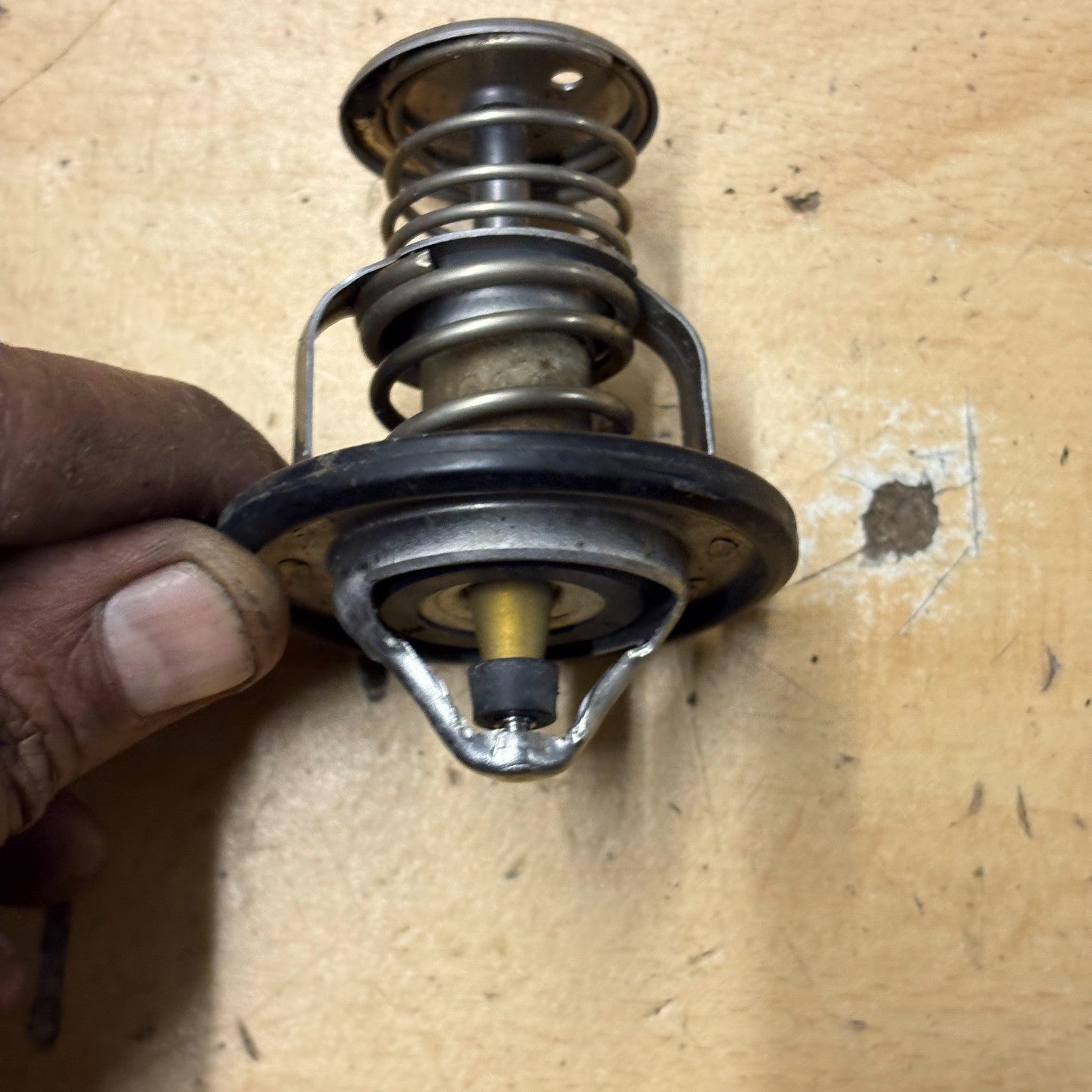 TOYOTA ESTIMA HYBRID MK2 2000-2006 Thermostat