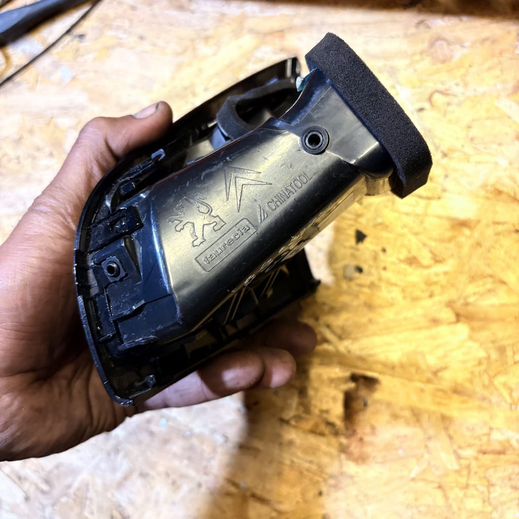 2015 CITROEN DS3 MK1 DRIVER FRONT SIDE DASHBOARD AIR VENT A1092113