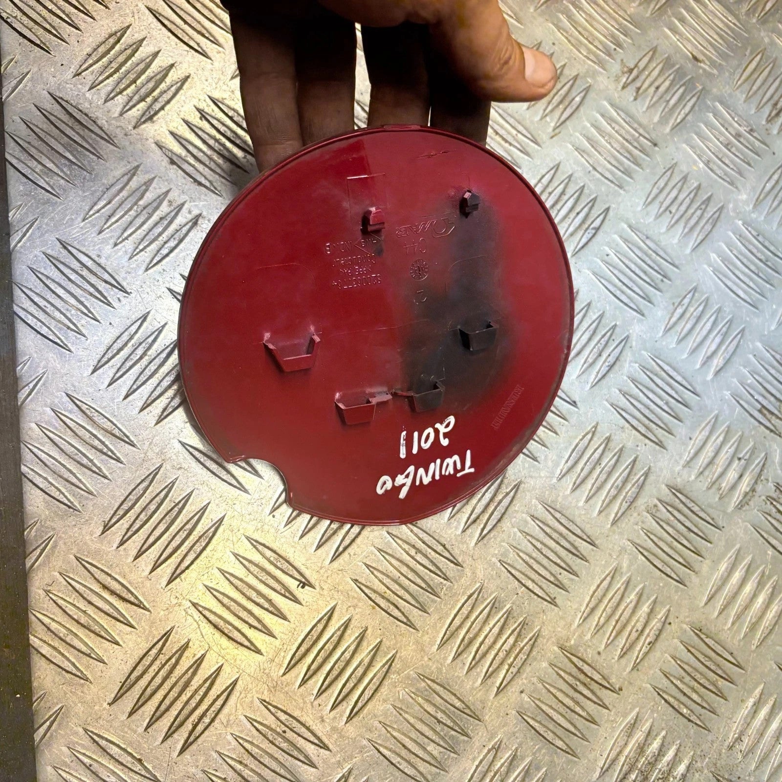 Renault Twingo II 2007-2014 Fuel Filler Flap Cover Door Red 8200637764