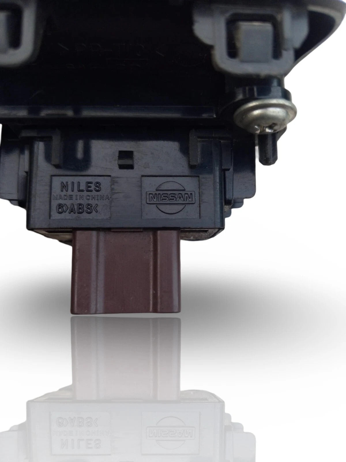 2012 NISSAN JUKE Tekna 5DR MK1 (F15) HEATED SEAT SWITCH