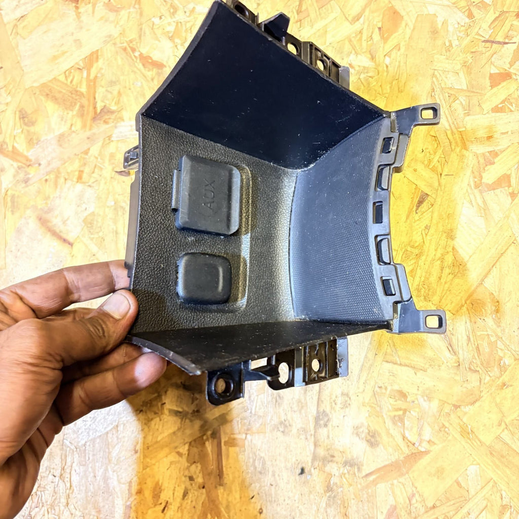 Vauxhall Mokka 2013 Hatchback Black Storage Compartment 95080702 20874710