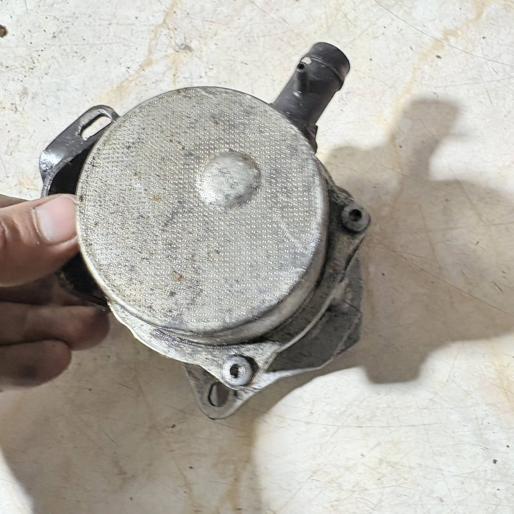 RENAULT CLIO BRAKE VACUUM PUMP 146505272R MK1 8200577807