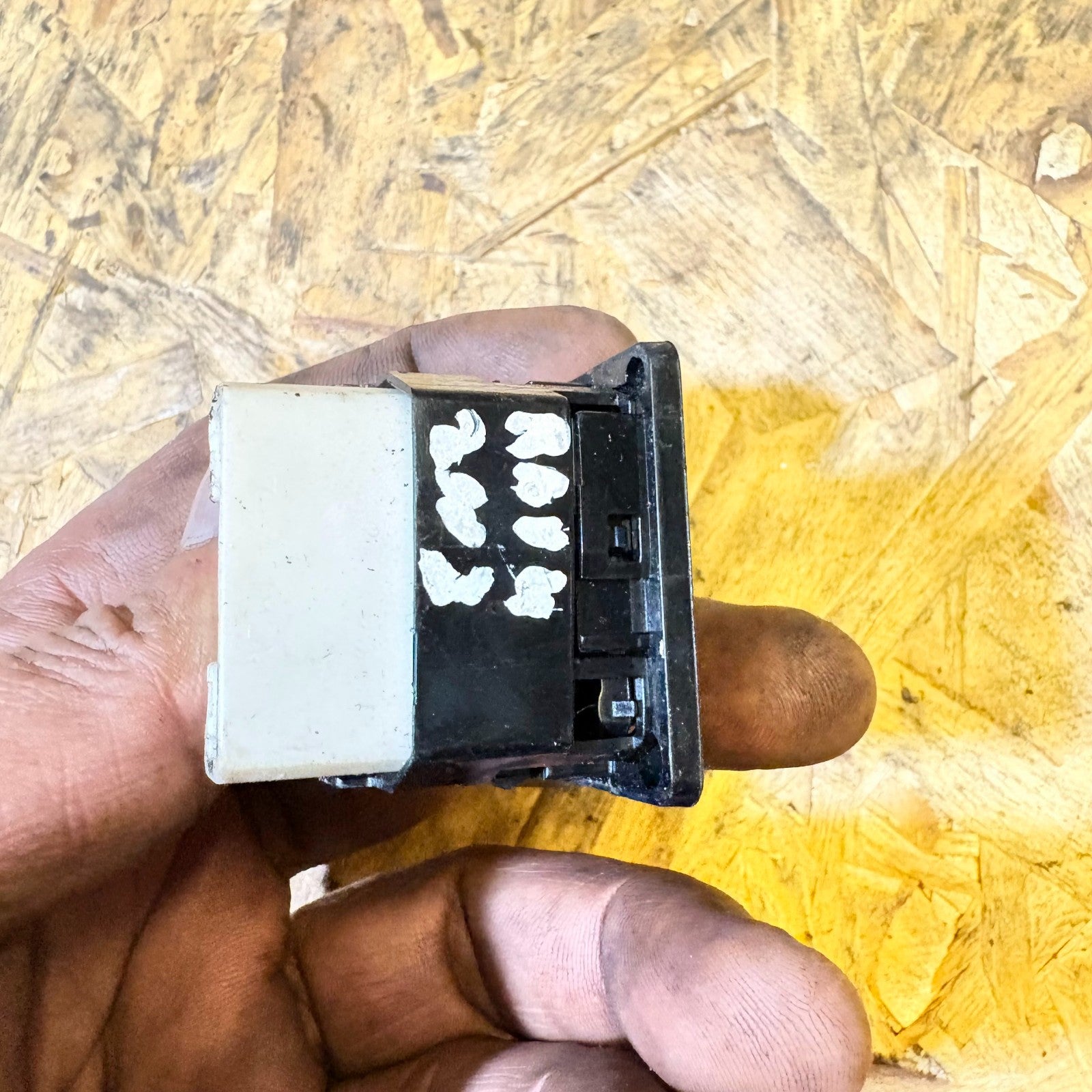 2003 TOYOTA RAV-4 WING MIRROR CONTROL SWITCH 769746A