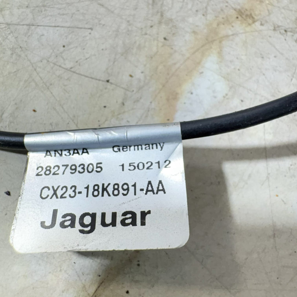 Discovery Sport 15-23/Jaguar XF X250 08-15 Antenna Isolator CX23-18K891-AA