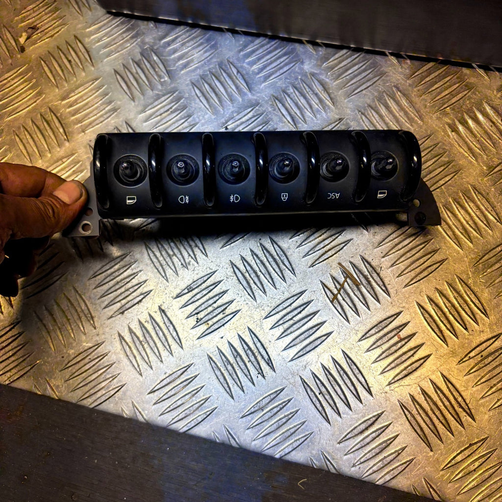 MINI R50 R52 R53 Window Switch Panel Centre Console 61316917989 (01-09/04)