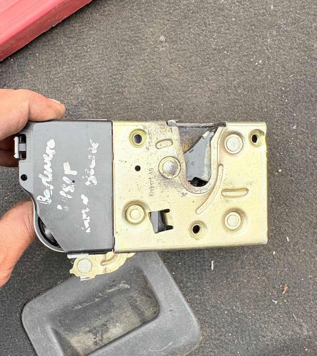 Citroen Berlingo Peugeot Partner MK1 1996-2008 Front Left Door Lock